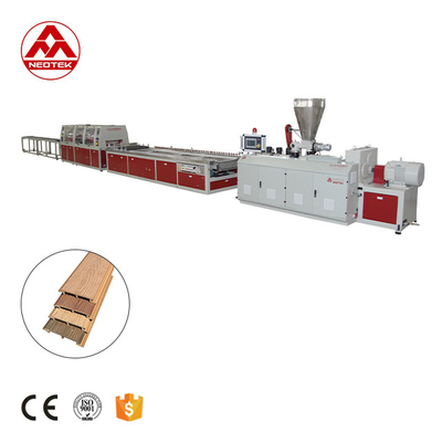 Línea de extrusión de WPC basada en PVC de 100 kW para tecnología avanzada