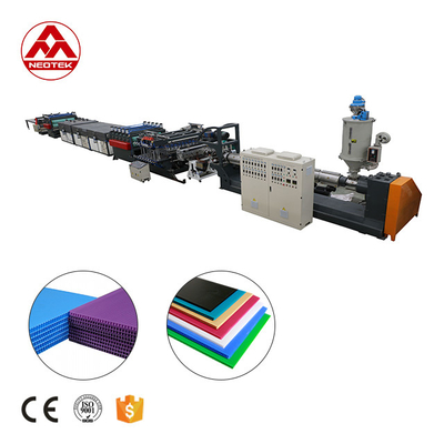 Línea de extrusión de chapa hueca PC PP de 320 kW con tecnología avanzada