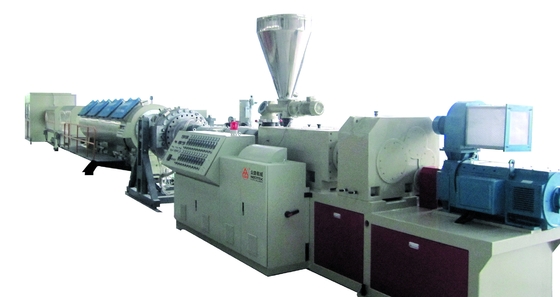 Línea de extrusión de tuberías de PVC cónica de doble tornillo de co-rotación para el procesamiento de tipo de tornillo doble