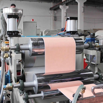 250kW Granulados de potencia de tejado de tejas de perfil de Pvc Línea de extrusión de láminas de plástico máquina de tornillo doble