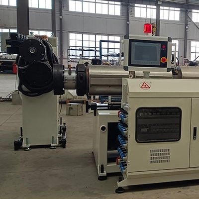 Instalación de fabricación Máquina automática de fabricación de láminas huecas de PVC con doble tornillo