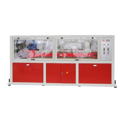 Máquina de extrusión de gránulos de PVC de doble tornillo de 380V 50hz para la producción de láminas de PVC personalizadas