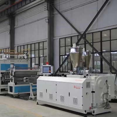 Máquina de extrusión automática de granulados de techo de plástico de ladrillo a medida
