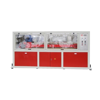 250kW de potencia WPC línea de extrusión de tablero de cocina para la planta de fabricación diseño de puertas anchas