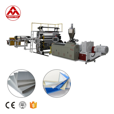 250kW de potencia Línea de extrusión de cartón libre de espuma de PVC para 25000x6000x4000 especificaciones