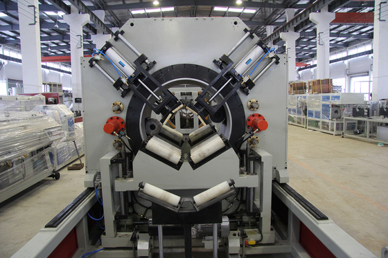 LG800 Línea de extrusión de tuberías de PE para el suministro de agua y gas 50000X7000X2950 Dimensiones