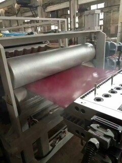 188 1 línea de extrusión automática de azulejos de vidrio de PVC para la producción precisa