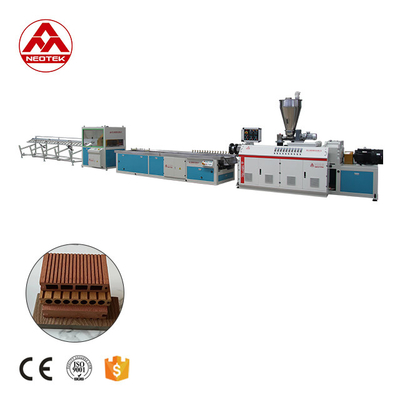 YF240 línea de extrusión WPC de base de PP PE con capacidad de 12800 KG y velocidad de tornillo de 32,9 rpm