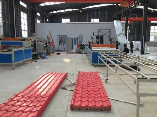 Línea de extrusión de tejas de PVC con doble tornillo cónico de plástico