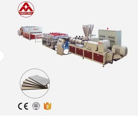 Línea de producción de hojas de espuma de PVC con motor SIEMENS como motor principal